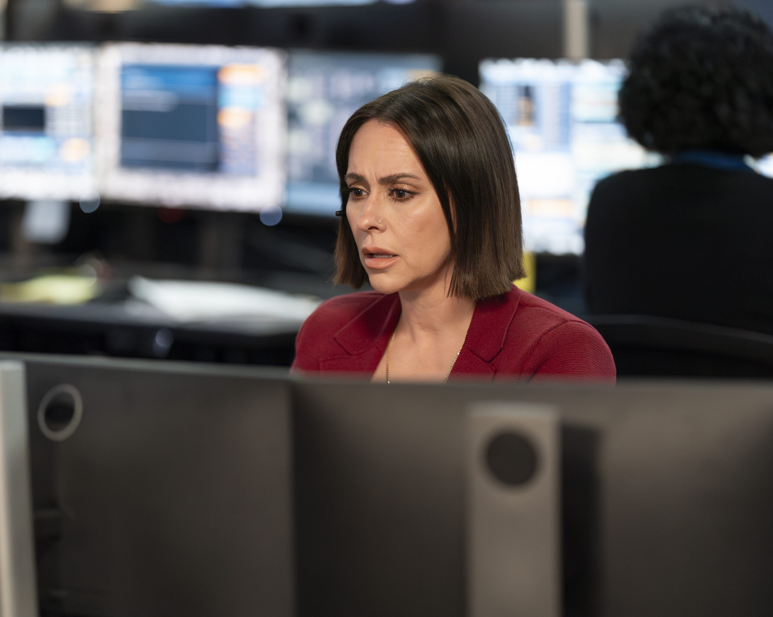 9-1-1 Season 8 Episode 1, "Buzzkill" -- JENNIFER LOVE HEWITT | Tell-Tale TV 9-1-1 Season 8 Episode 1, "Buzzkill" -- JENNIFER LOVE HEWITT