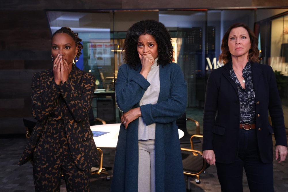 Found Season 2 Episode 1 - Shanola Hampton, Dionne Gibson, and Kelli Williams | Tell-Tale TV Still from Found Season 1 Episode 2 of Shanola Hampton as Gabi, Dionne Gibson as Gina, and Kelli Williams as Margaret pictured from left to right.