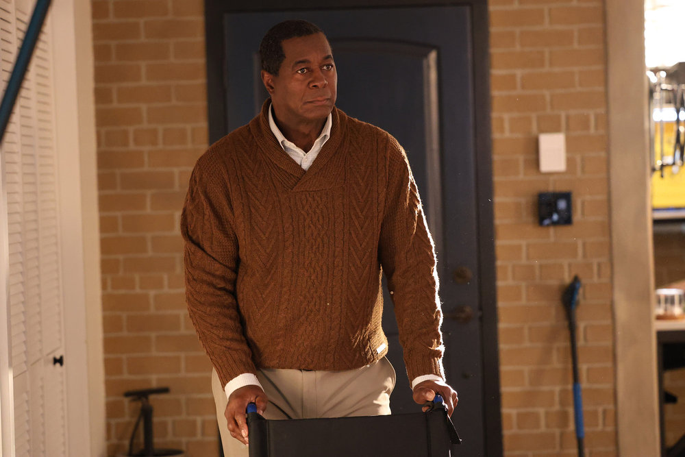 Still from Found Season 2 Episode 1 of Dwight Hicks as Darrell Wallace.