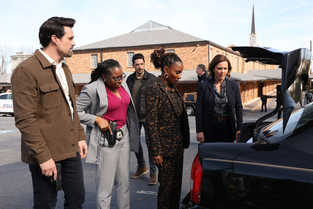 Still from Found Season 2 Episode 1 of Brett Dalton as Detective Mark Trent, Anisa Nyell Johnson as Detective Shaker, Karan Oberoi as Dahn, Shanola Hampton as Gabi, and Kelli Williams as Margaret pictured from left to right.