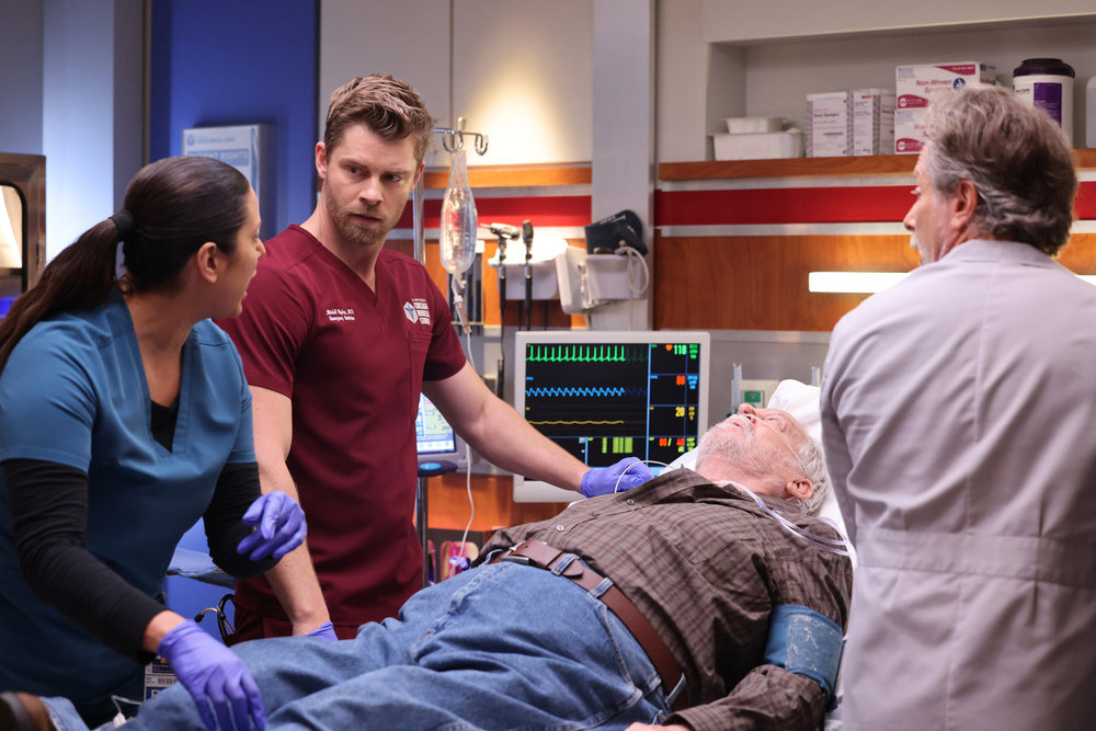 CHICAGO MED -- "Bite Your Tongue" Episode 1002 -- Pictured: (l-r) Luke Mitchell as Dr. Mitch Ripley, Steven Weber as Dr. Dean Archer