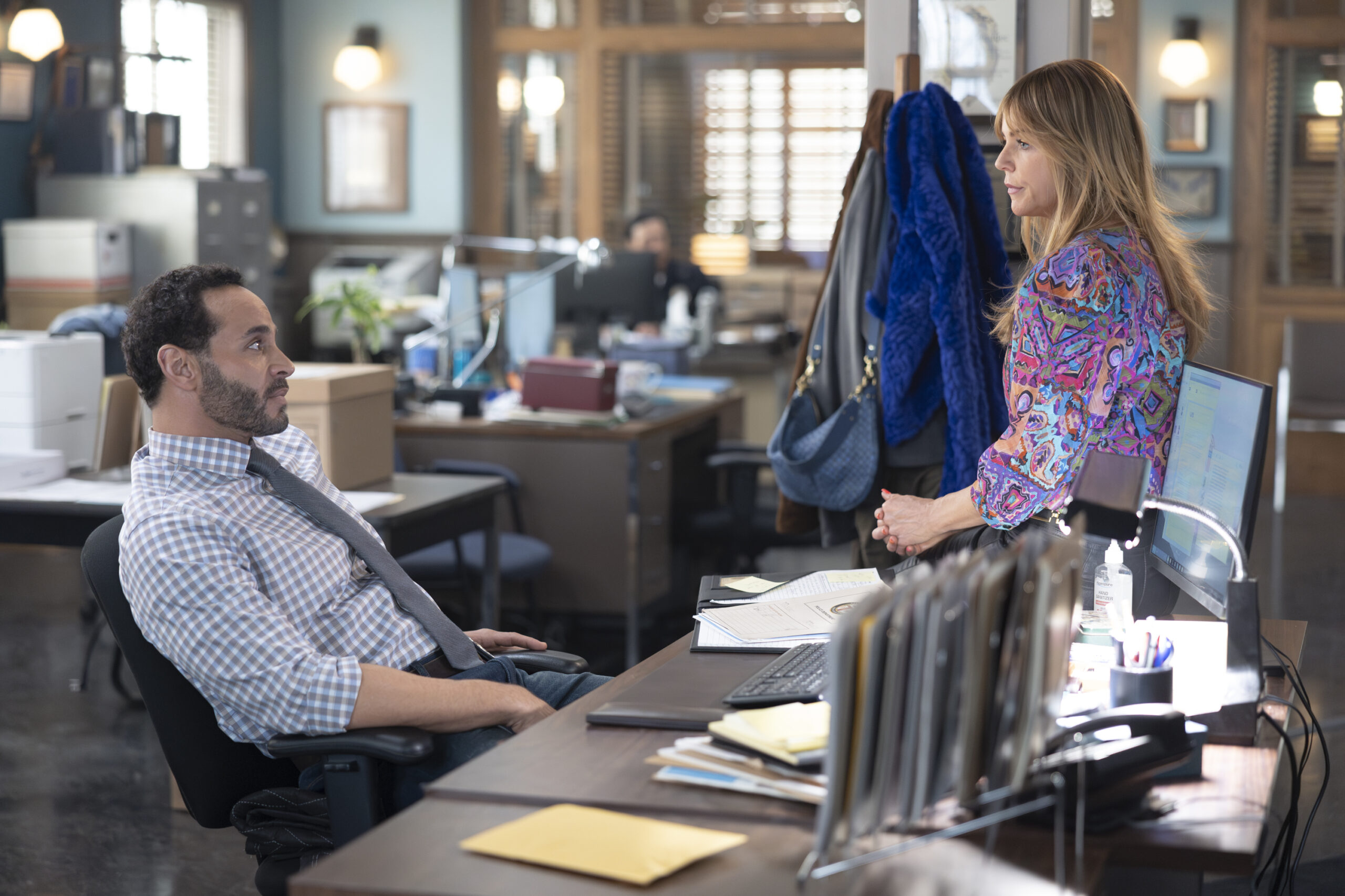 DANIEL SUNJATA, KAITLIN OLSON in High Potential Season 1 Episode 5, "Croaked." | Tell-Tale TV DANIEL SUNJATA, KAITLIN OLSON in High Potential Season 1 Episode 5, "Croaked."