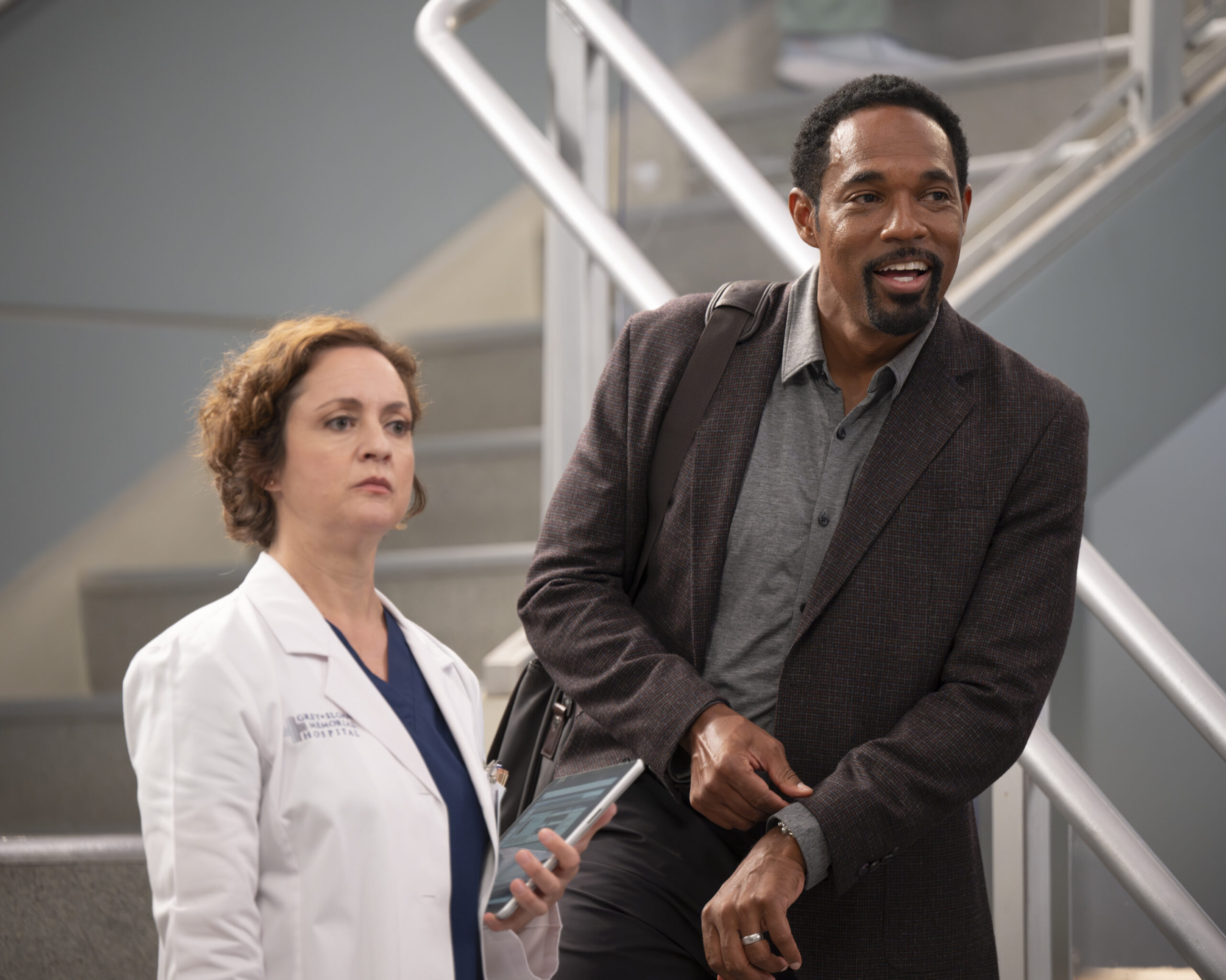 Grey's Anatomy Season 21 Episode 3 - I Can See Clearly Now - KALI ROCHA, JASON WINSTON GEORGE | Tell-Tale TV Grey's Anatomy Season 21 Episode 3 - I Can See Clearly Now - KALI ROCHA, JASON WINSTON GEORGE