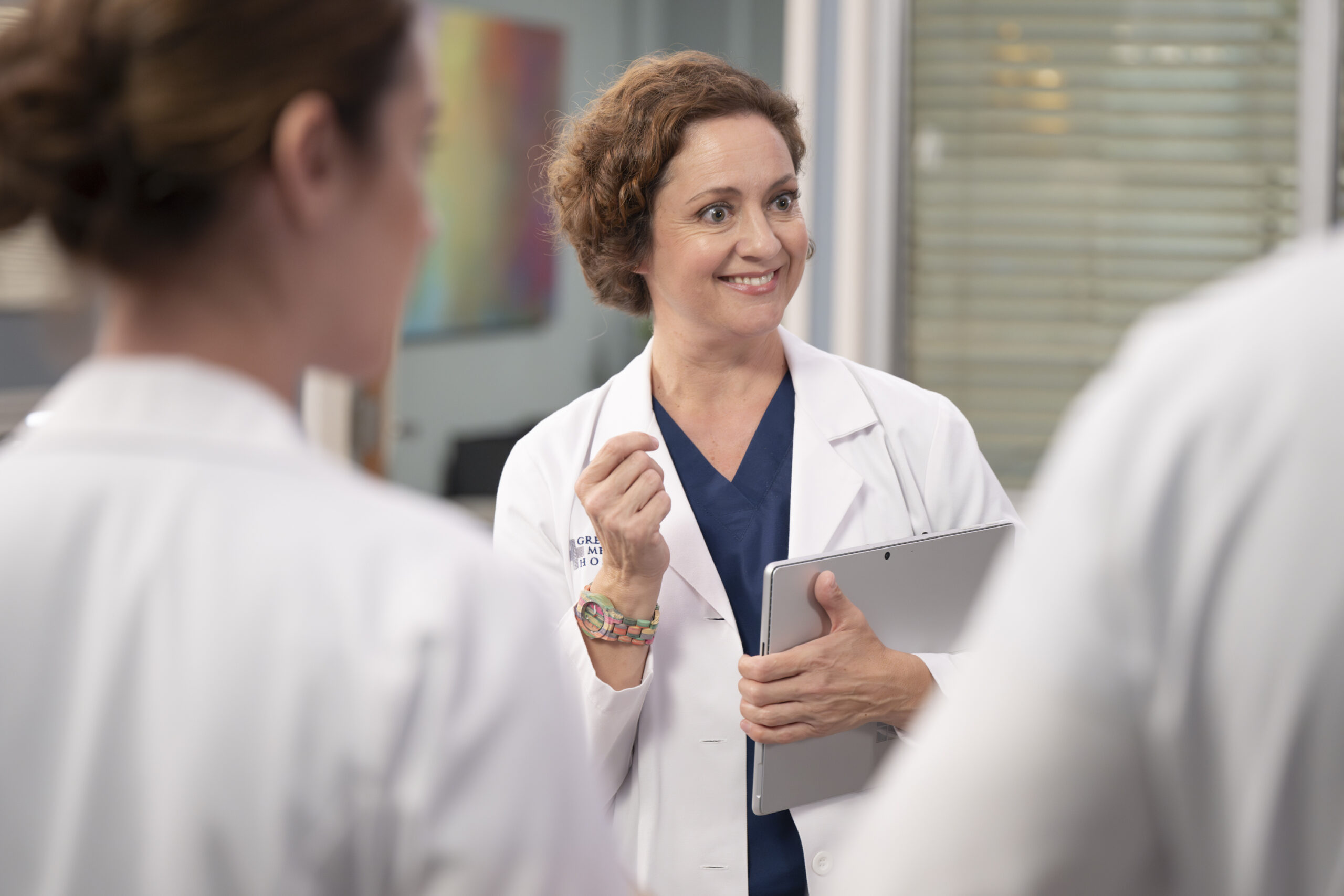 Grey's Anatomy Season 21 Episode 3 - I Can See Clearly Now - KALI ROCHA | Tell-Tale TV Grey's Anatomy Season 21 Episode 3 - I Can See Clearly Now - KALI ROCHA as Sydney Heron