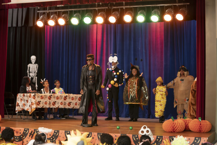 WILLIAM STANFORD DAVIS, PIER PETERS, LELA HOFFMEISTER, JANELLE JAMES, TYLER JAMES WILLIAMS, QUINTA BRUNSON | Tell-Tale TV WILLIAM STANFORD DAVIS, PIER PETERS, LELA HOFFMEISTER, JANELLE JAMES, TYLER JAMES WILLIAMS, QUINTA BRUNSON