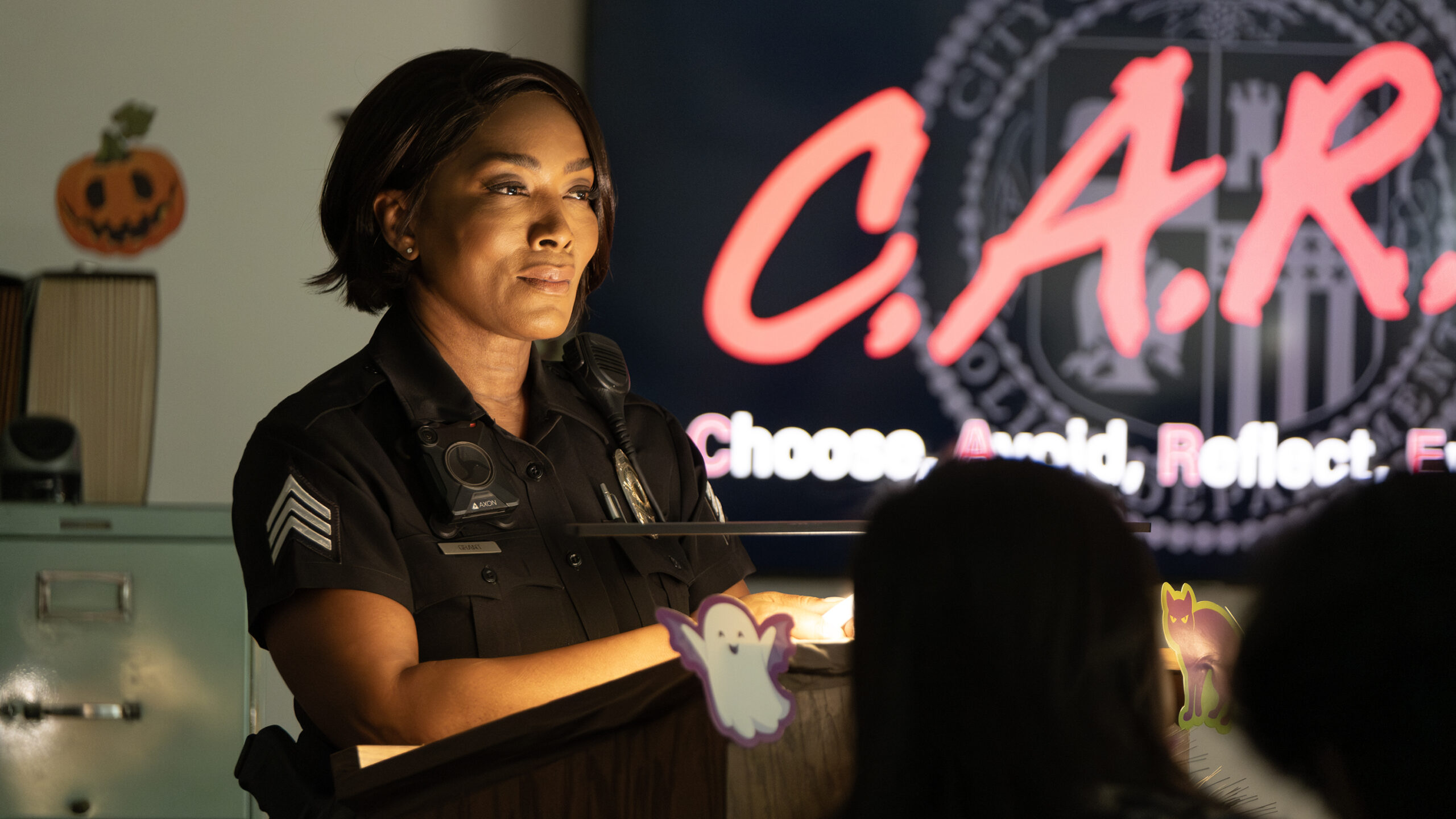 9-1-1 Season 8 Episode 5, "Masks" - ANGELA BASSETT | Tell-Tale TV 9-1-1 Season 8 Episode 5, "Masks" - ANGELA BASSETT
