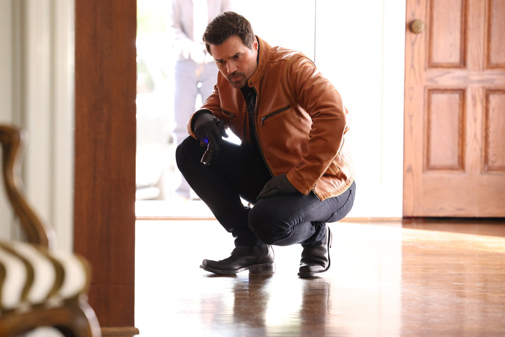 Still from Found Season 2 Episode 4 of Brett Dalton as Detective Mark Trent.