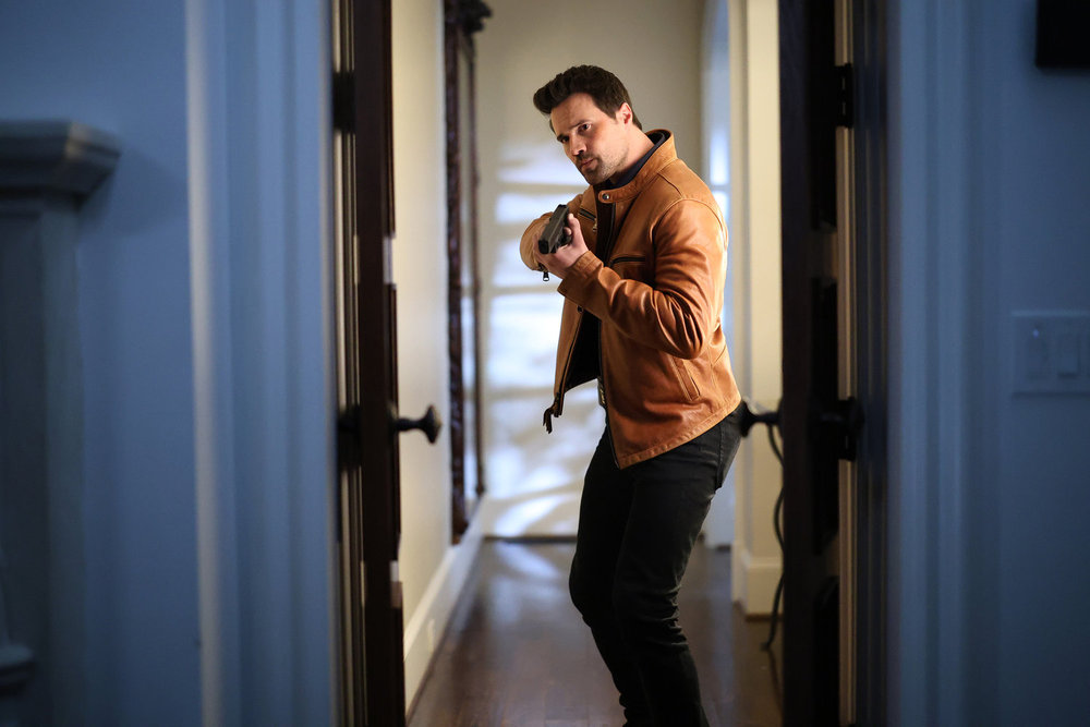 Still from Found Season 2 Episode 4 of Brett Dalton as Detective Mark Trent.