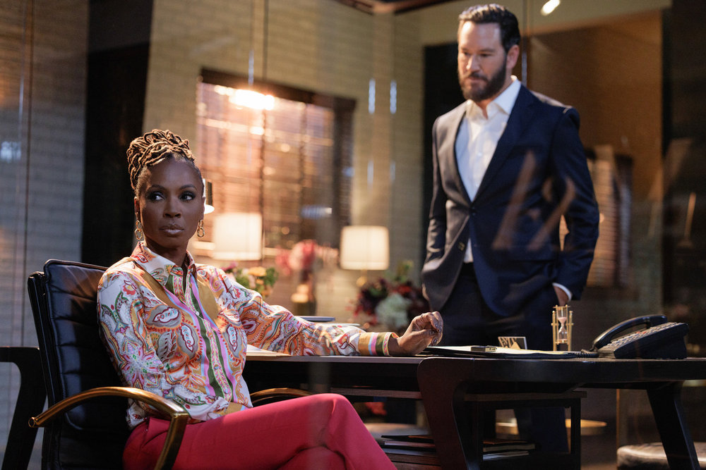 Still from Found Season 2 Episode 5 of Shanola Hampton as Gabi and Mark-Paul Gosselaar as Sir pictured from left to right.