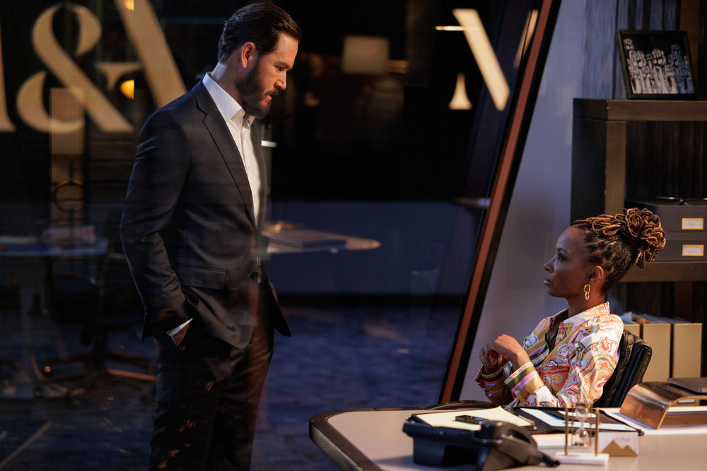Still from Found Season 2 Episode 5 of Mark-Paul Gosselaar as Sir and Shanola Hampton as Gabi pictured from left to right.