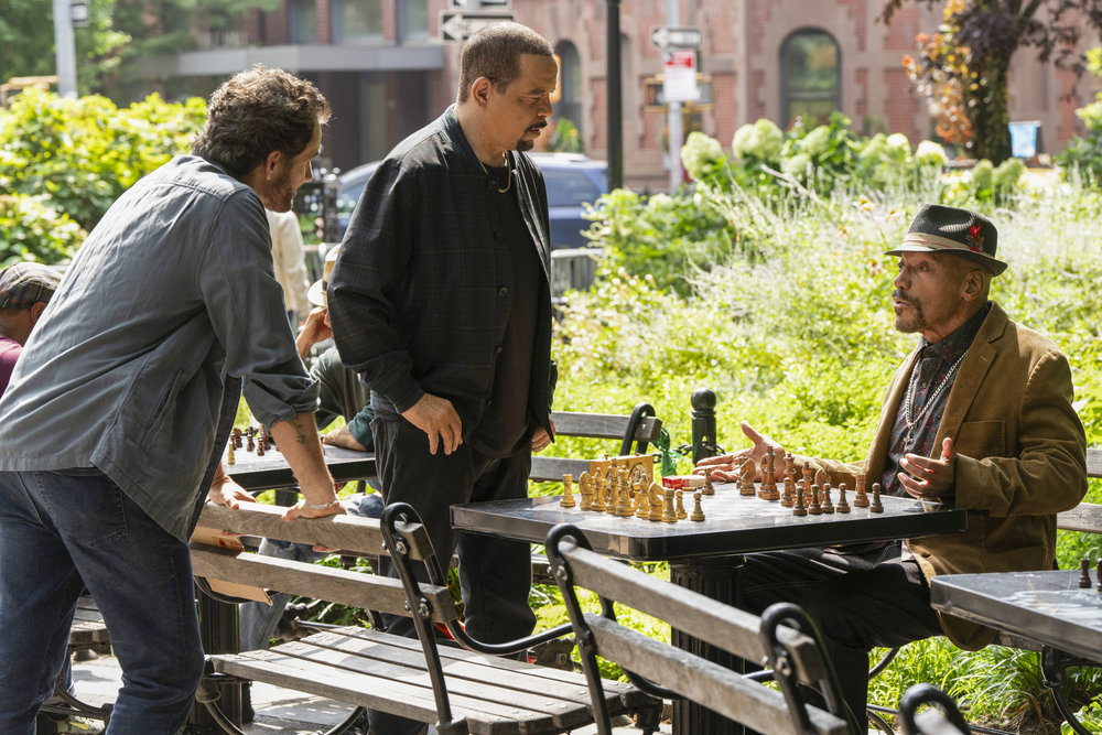 Law & Order: Special Victims Unit - Season 26 | Tell-Tale TV LAW & ORDER: SPECIAL VICTIMS UNIT -- "Fractured" Episode 26001 -- Pictured: (l-r) Kevin Kane as Det. Terry Bruno, Ice T as Sgt. Odafin "Fin" Tutuola, Dominic Marcus as Chess Player