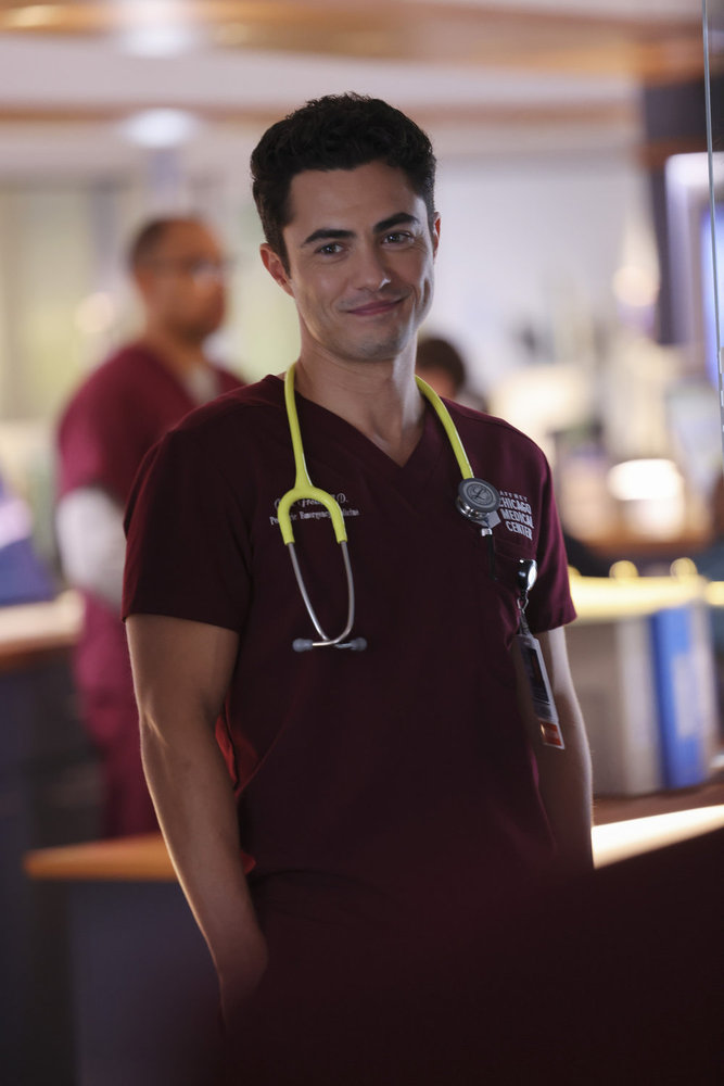 Chicago Med - Season 10 | Tell-Tale TV CHICAGO MED -- "Trust Fall" Episode 1003 -- Pictured: Darren Barnet as Dr. John Frost