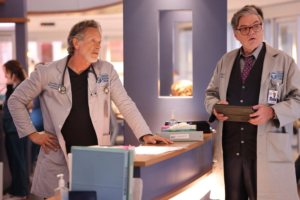 Chicago Med - Season 10 | Tell-Tale TV CHICAGO MED -- "Trust Fall" Episode 1003 -- Pictured: (l-r) Steven Weber as Dr. Dean Archer, Oliver Platt as Dr. Daniel Charles