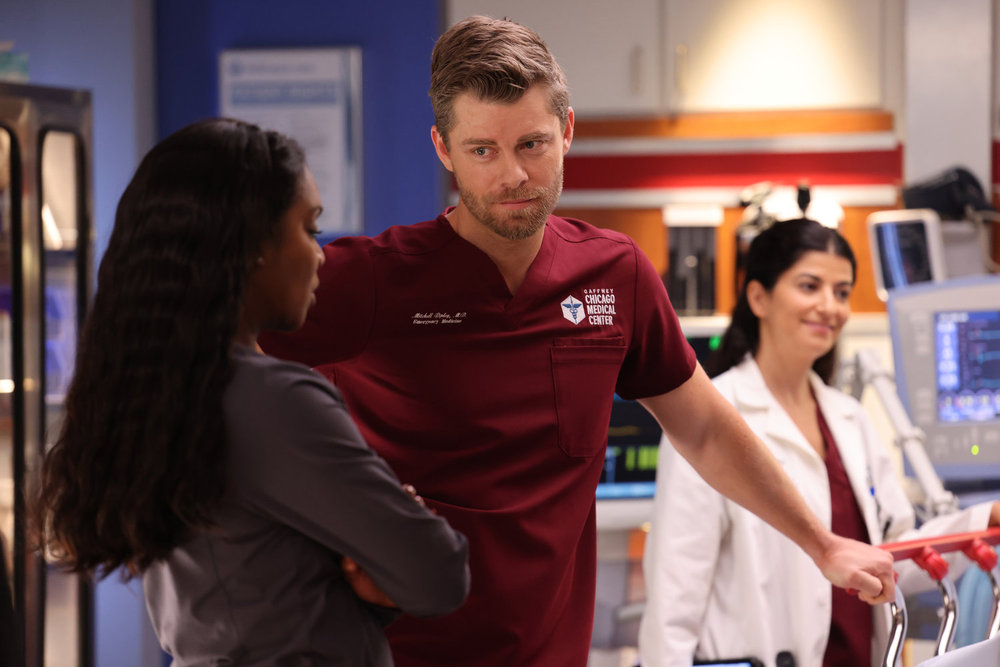Chicago Med - Season 10 | Tell-Tale TV CHICAGO MED -- "Blurred Lines" Episode 1004 -- Pictured: Luke Mitchell as Dr. Mitch Ripley