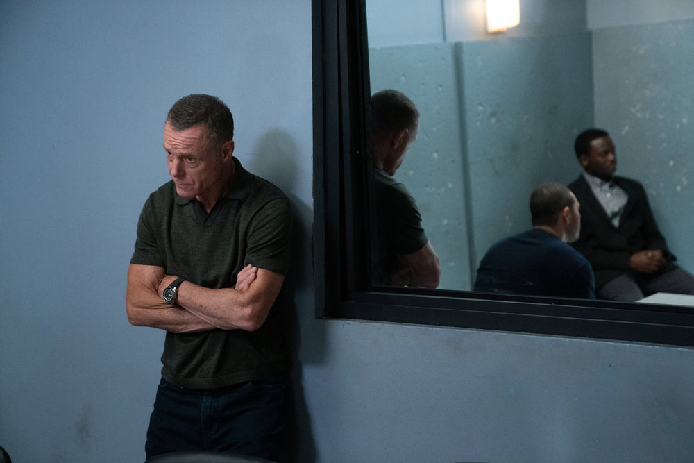 CHICAGO P.D. -- "Water and Honey" Episode 12005 -- Pictured: Jason Beghe as Sgt. Hank Voight