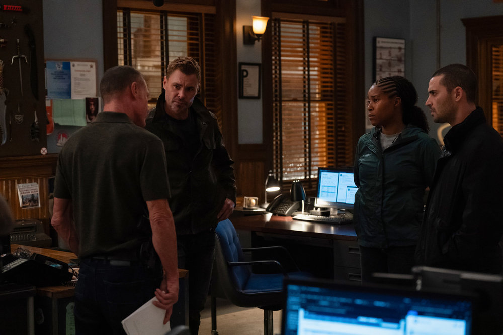 CHICAGO P.D. -- "Water and Honey" Episode 12005 -- Pictured: (l-r) Patrick John Flueger as Officer Adam Ruzek, Toya Turner as Kiana Cook, Benjamin Levy Aguilar as Dante Torres