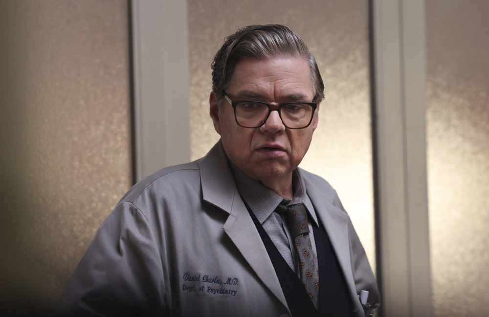 Chicago Med - Season 10 | Tell-Tale TV CHICAGO MED -- "Bad Habits" Episode 1005 -- Pictured: Oliver Platt as Dr. Daniel Charles