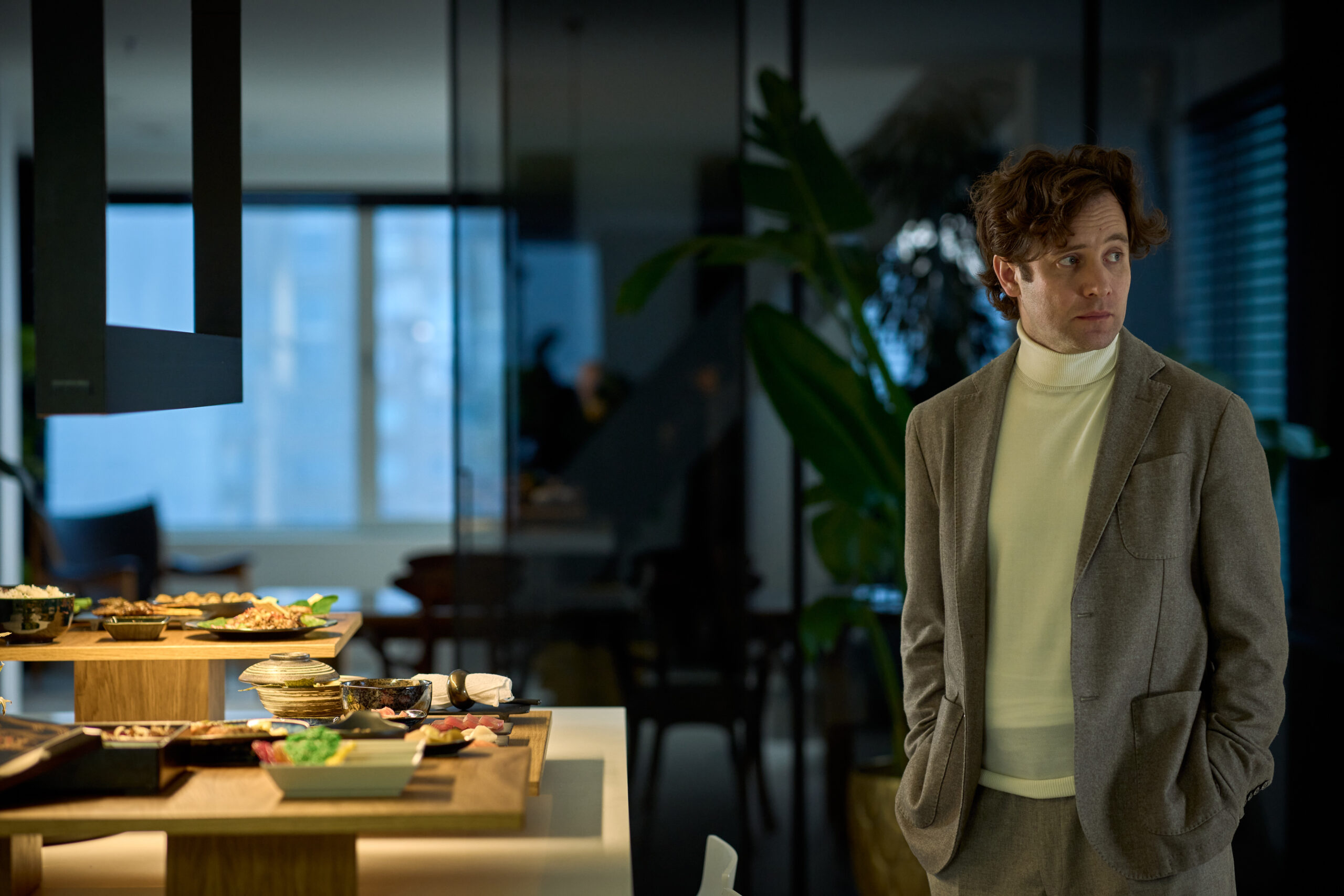 VAN DER VALK SEASON 4 EPISODE 6 - Freddie Klink___ | Tell-Tale TV Still from VAN DER VALK SEASON 4 EPISODE 6 ON MASTERPIECE of Freddie Klink.