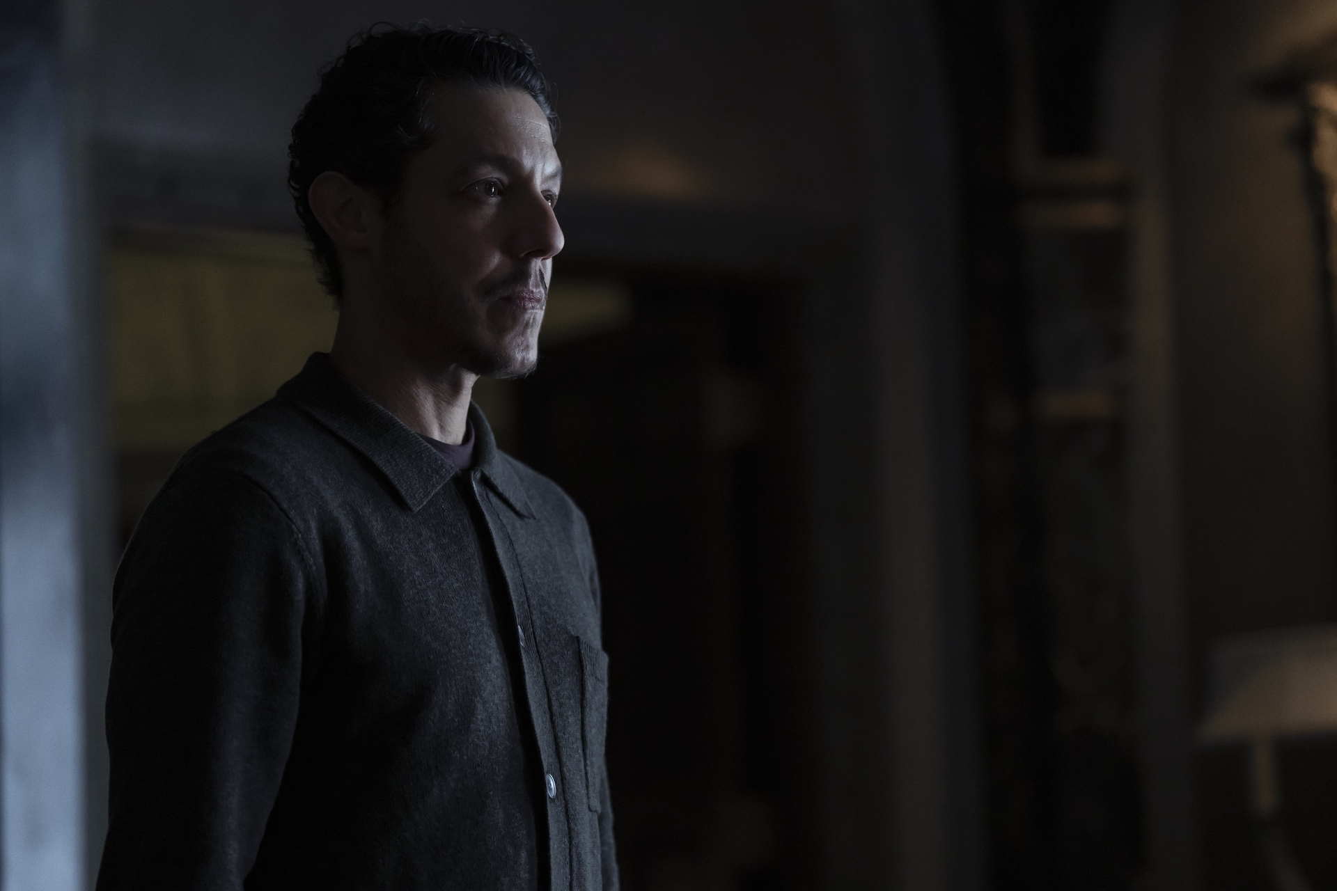 Still from The Penguin Season 1 Episode 5 of Theo Rossi.