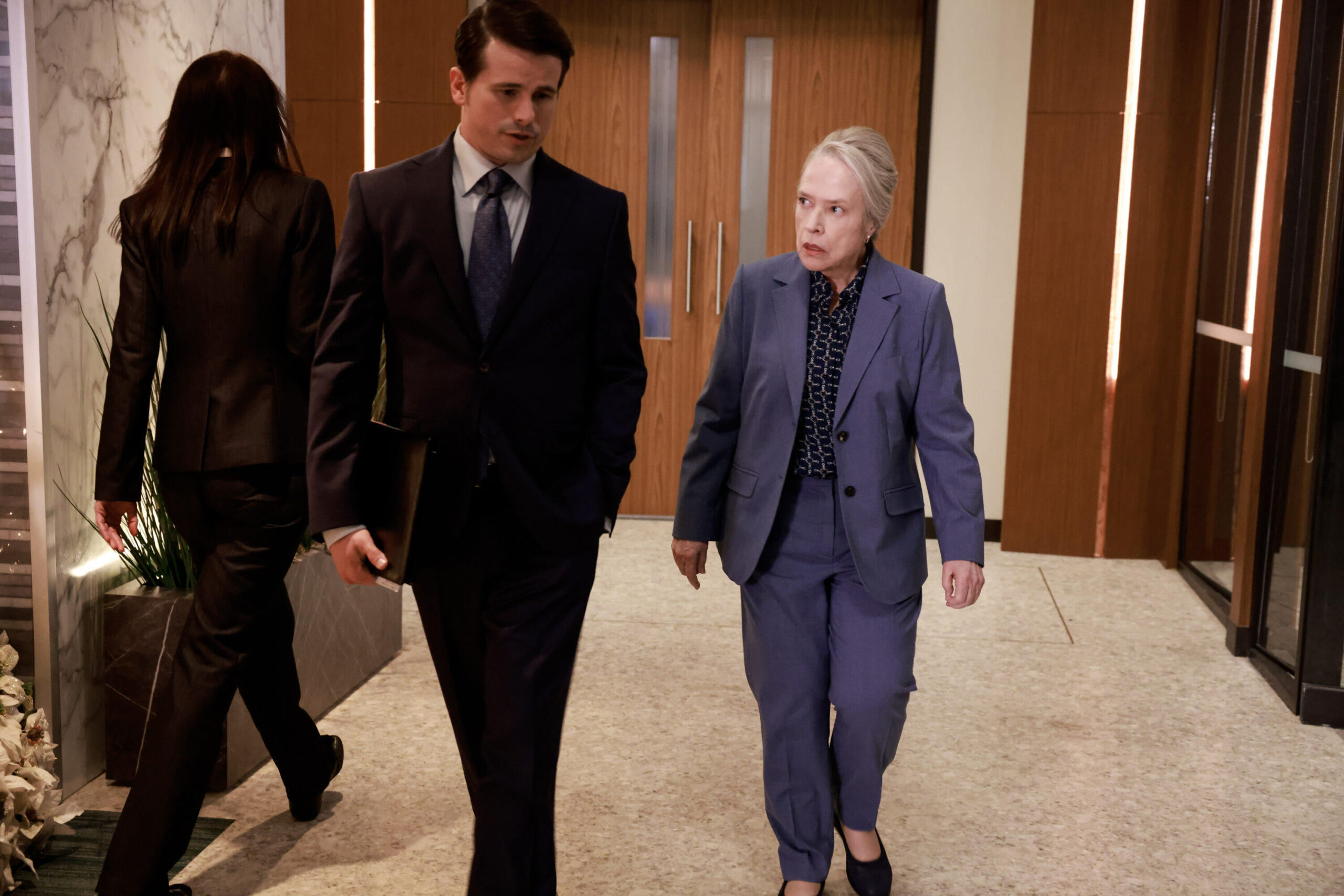 Still from Matlock Season 1 Episode 7 of Jason Ritter as “Julian Markston” and Kathy Bates as “Madeline Matlock" pictured from left to right.