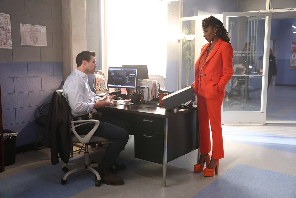 Still from Found Season 2 Episode 7 of Brett Dalton as Detective Mark Trent and Shanola Hampton as Gabi pictured from left to right.
