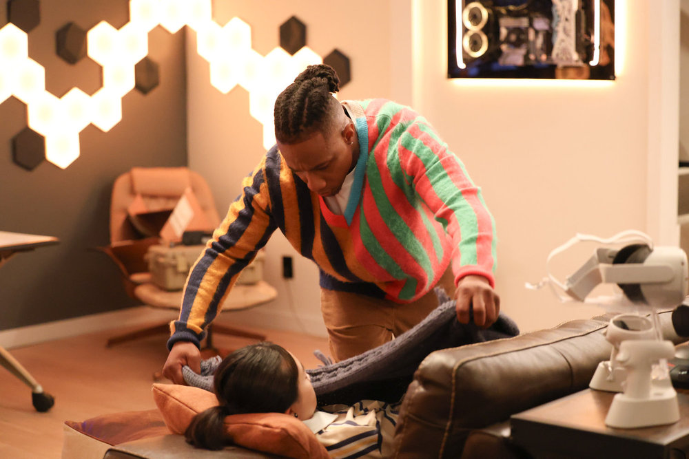 Still from Season 2 Episode 8 of Arlen Escarpeta as Zeke.