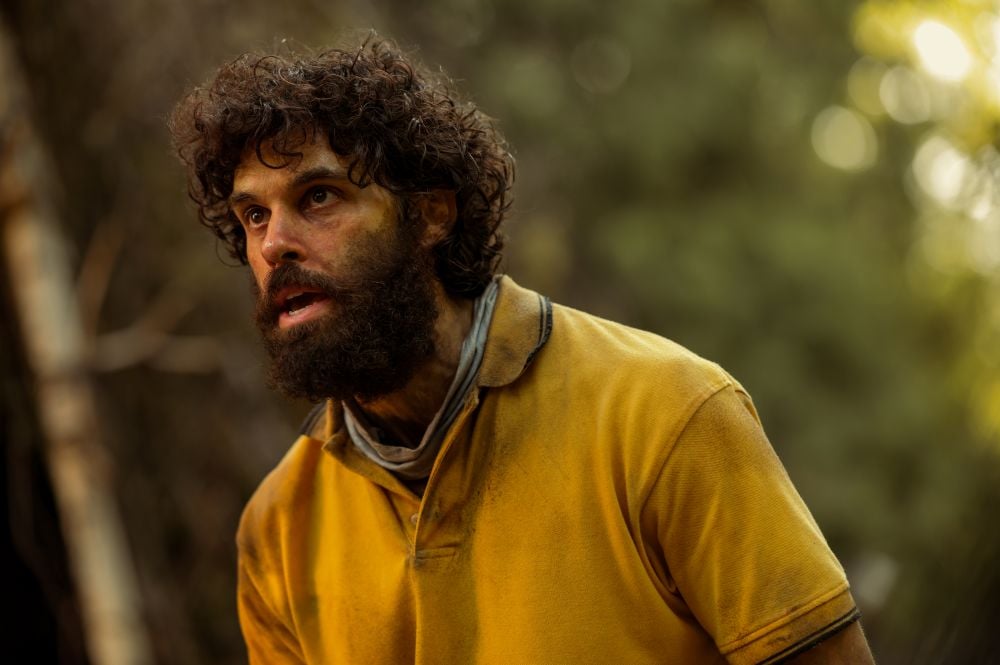 Yellowjackets Season 3 Episode 4 12 Angry Girls and 1 Drunk Travis | Tell-Tale TV Steven Krueger as Ben Scott on Yellowjackets Season 3 Episode 4, "12 Angry Girls and 1 Drunk Travis."