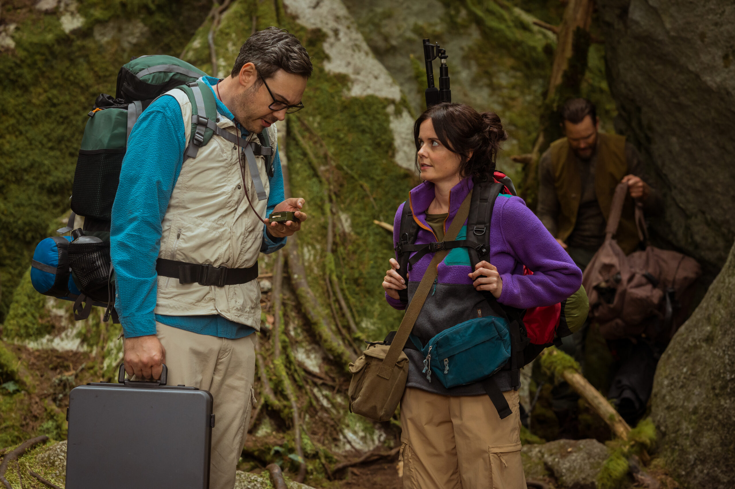 Nelson Franklin as Edwin and Ashley Sutton as Hannah on Yellowjackets Season 3 Episode 7, "Croak."