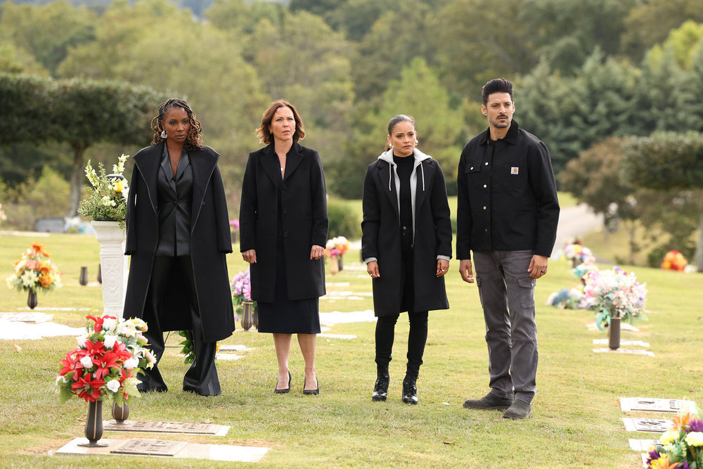 Still from Found Season 2 Episode 19 of Shanola Hampton as Gabi Mosely, Kelli Williams as Margaret, Gabrielle Walsh as Lacey, and Karan Oberoi as Dahn pictured from left to right.