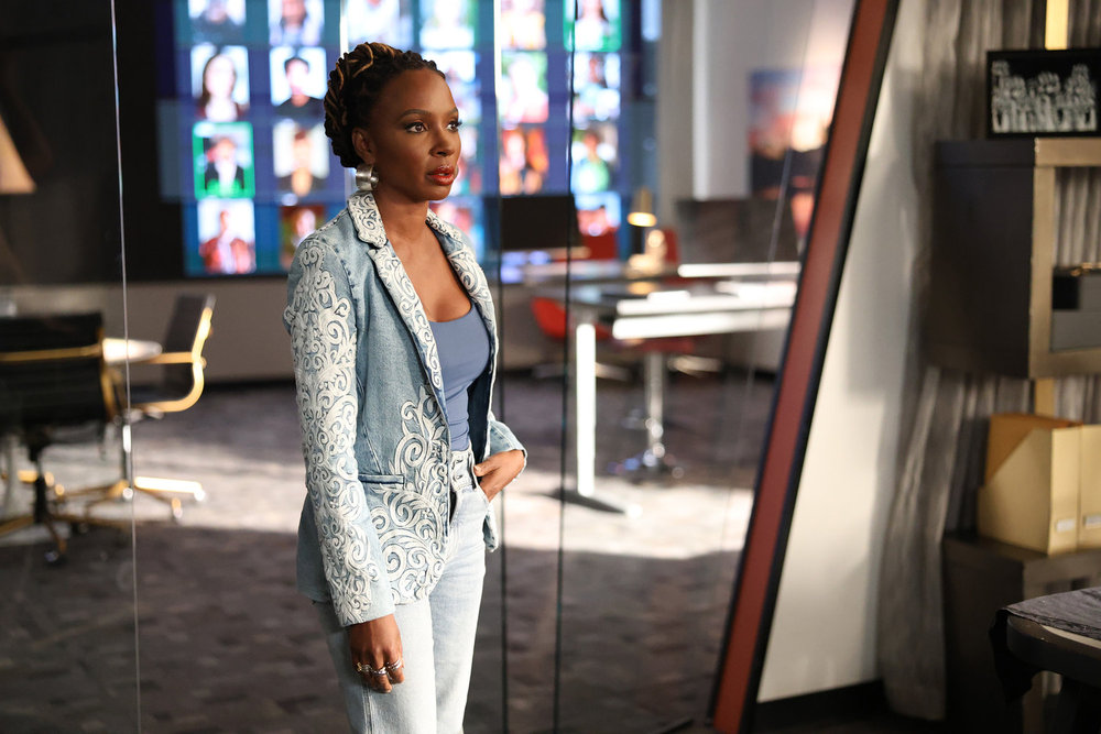 Still from Found Season 2 Episode 20 of Shanola Hampton as Gabi Mosely.