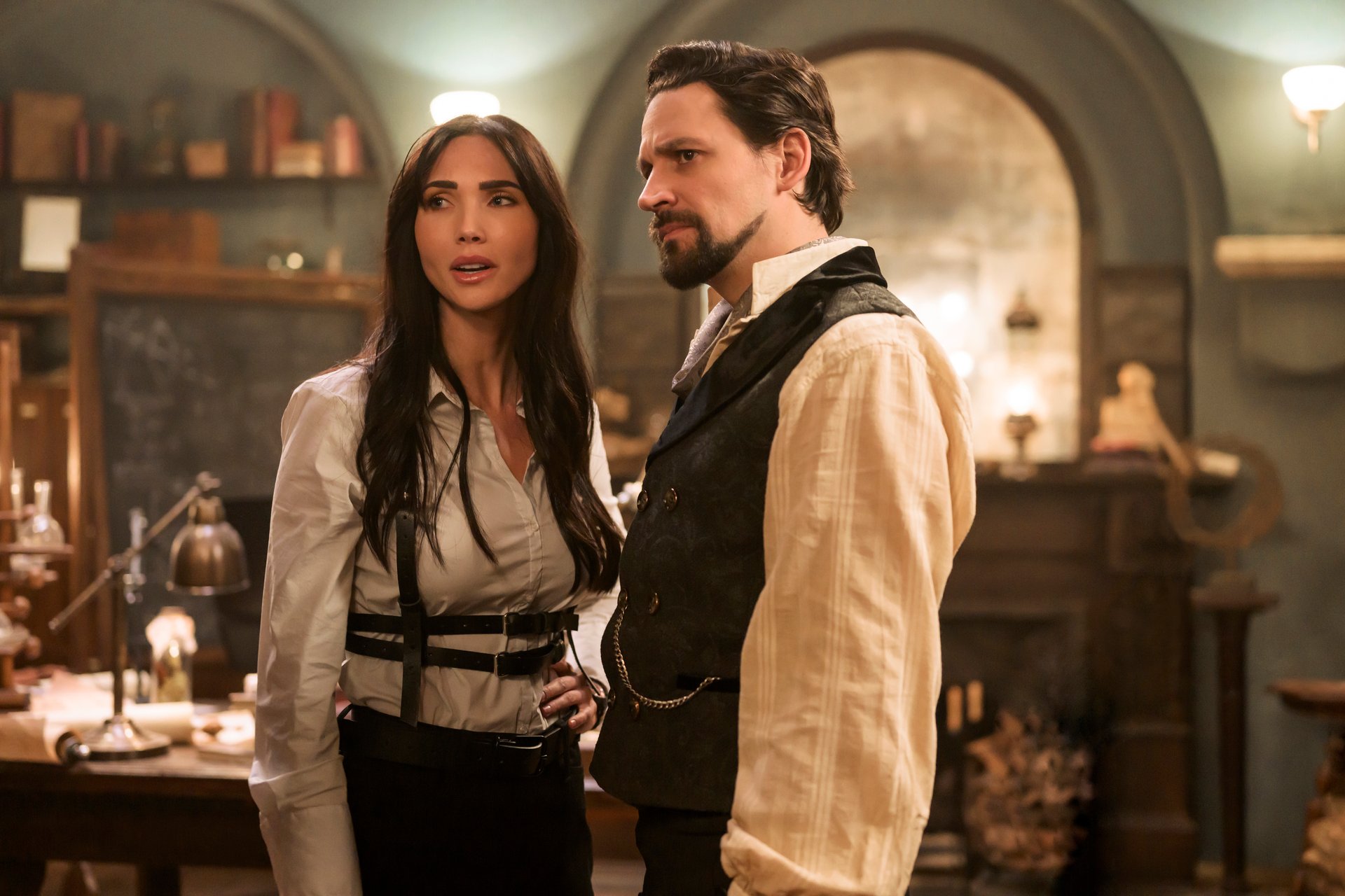 1549733 The Librarians: The Next Chapter S1 Unit- S1:E103 | Tell-Tale TV The Librarians: The Next Chapter - Episode 3TNT