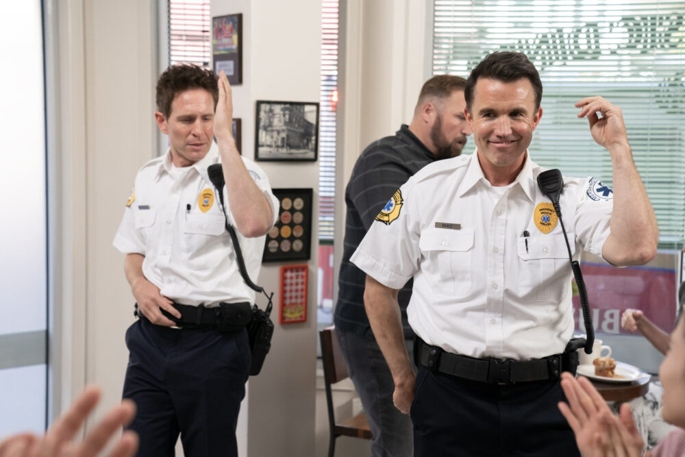 IT'S ALWAYS SUNNY IN PHILADELPHIA Season 17 Episode 3 | Tell-Tale TV IT'S ALWAYS SUNNY IN PHILADELPHIA Season 17 Episode 3