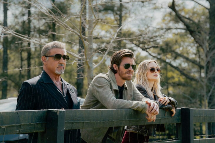 Tulsa King Season 3 - First Look | Tell-Tale TV Tulsa King Season 3 - First Look -- Sylvester Stallone as Dwight Manfredi, Garrett Hedlund as Mitch and Bella Heathcote as Cle Tulsa King Season 3 Premiere Date Announced by Paramount+