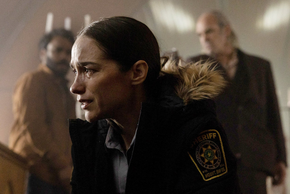 Still from Revival Season 1 Episode 10 of Melanie Scrofano as Dana Cypress.