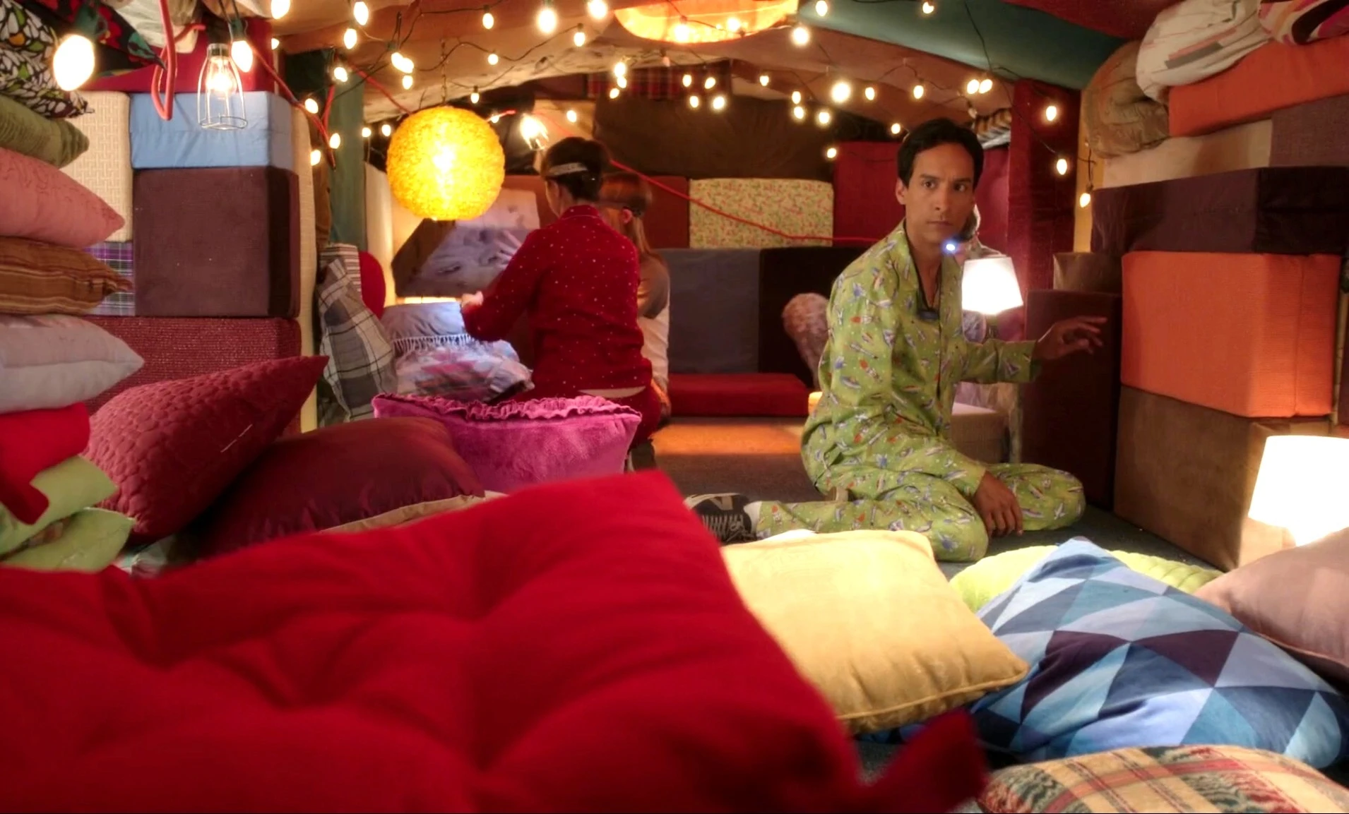 Pillow_town_construction