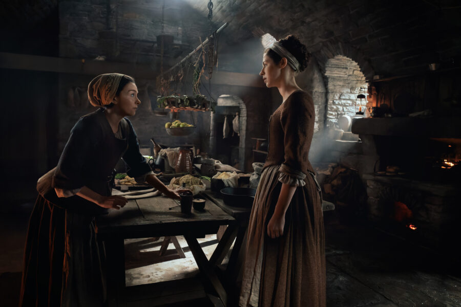 Outlander: Blood of my Blood 103 — School of the Moon, Left to Right: Sara Vickers (“Davina Porter”) and Hermione Corfield (“Julia Moriston Beauchamp”)