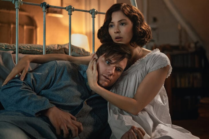 Outlander: Blood of my Blood 104 — A Soldier’s Heart, Left to Right: Jeremy Irvine (“Henry Beauchamp”) and Hermione Corfield (“Julia Moriston Beauchamp”) Outlander: Blood of my Blood Season 1 Episode 4 Review: A Soldier’s Heart - Part 100 