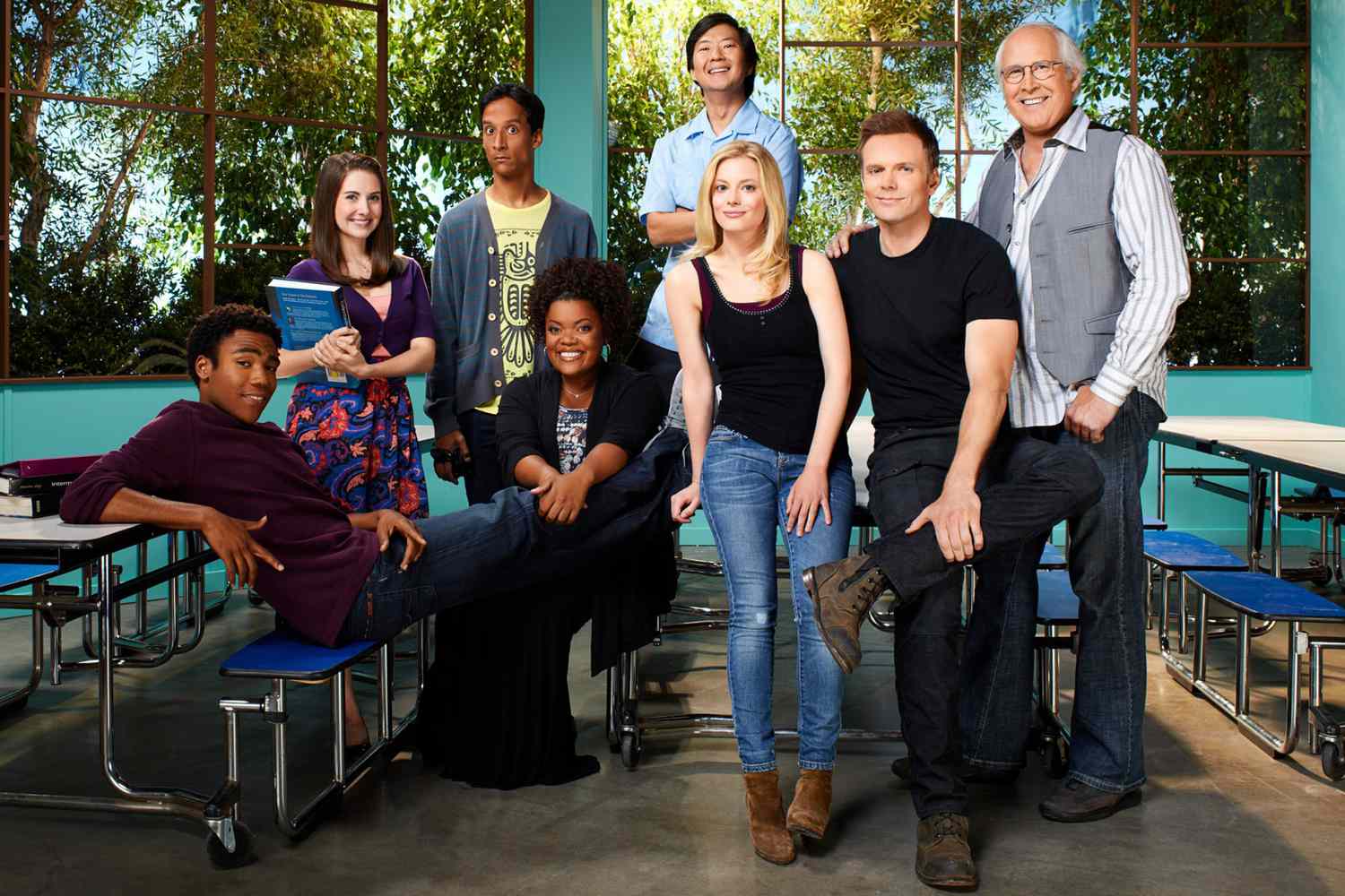 cast-of-community-2000-830689838d9d436096c56c141cb72704