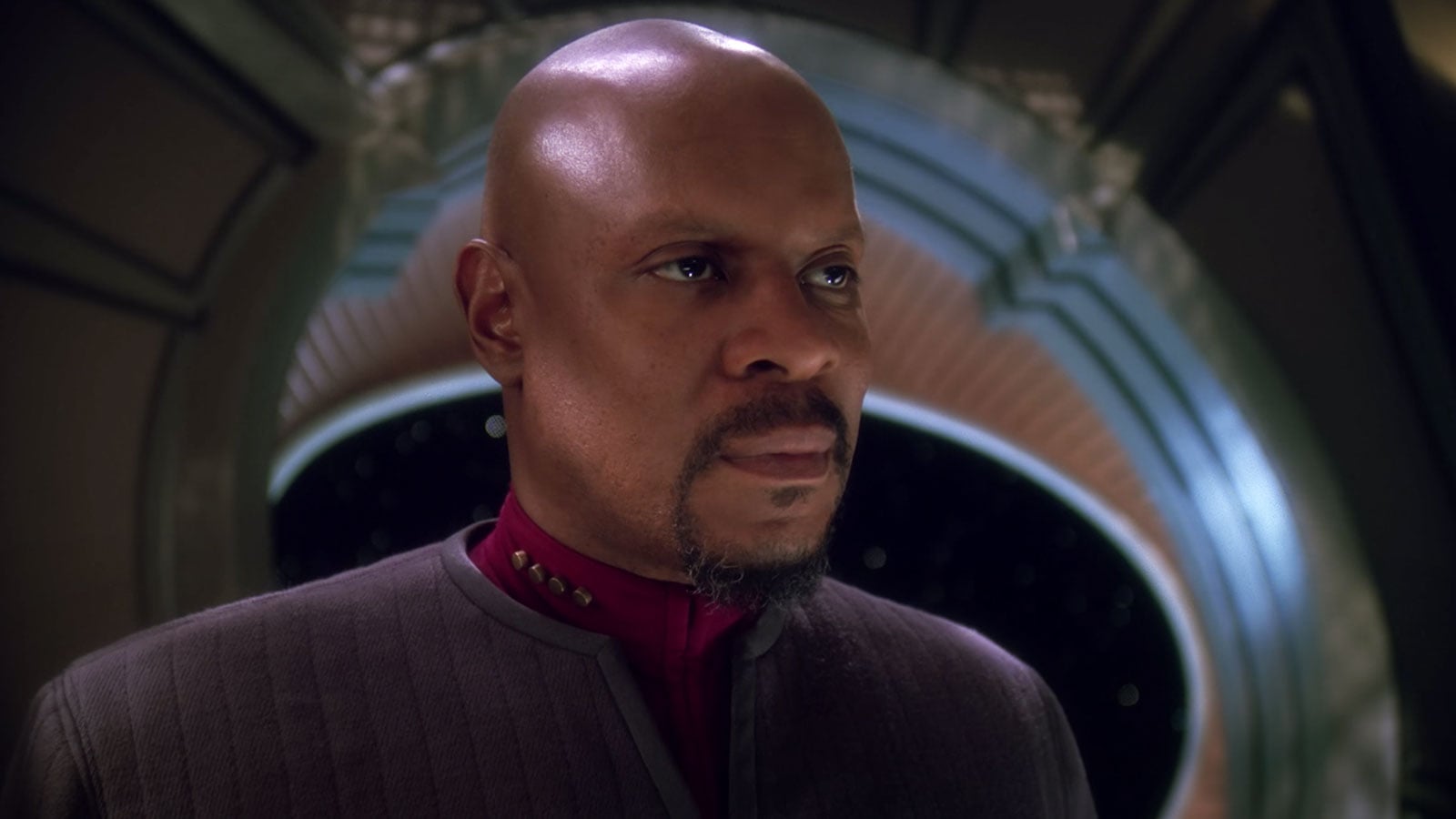 star-trek-ds9-hd-robert-meyer-burnett | Tell-Tale TV Star Trek: Deep Space Nine Avery Brooks as Captain Ben Sisko (Photo courtesy of Paramount)