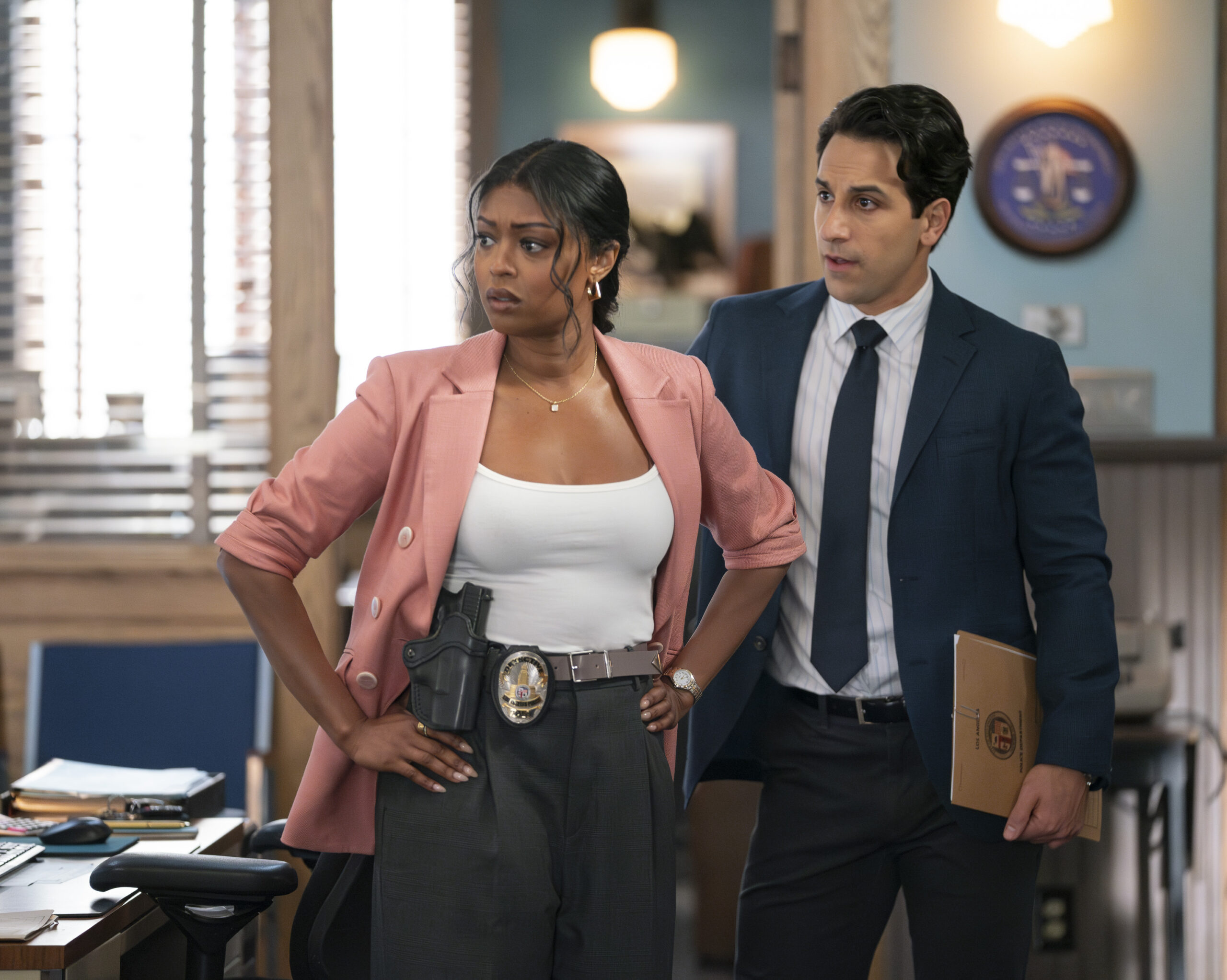 High Potental temporada 2 episódios 1 - Javıcıa leslıie, Deniz Mediterrâneo