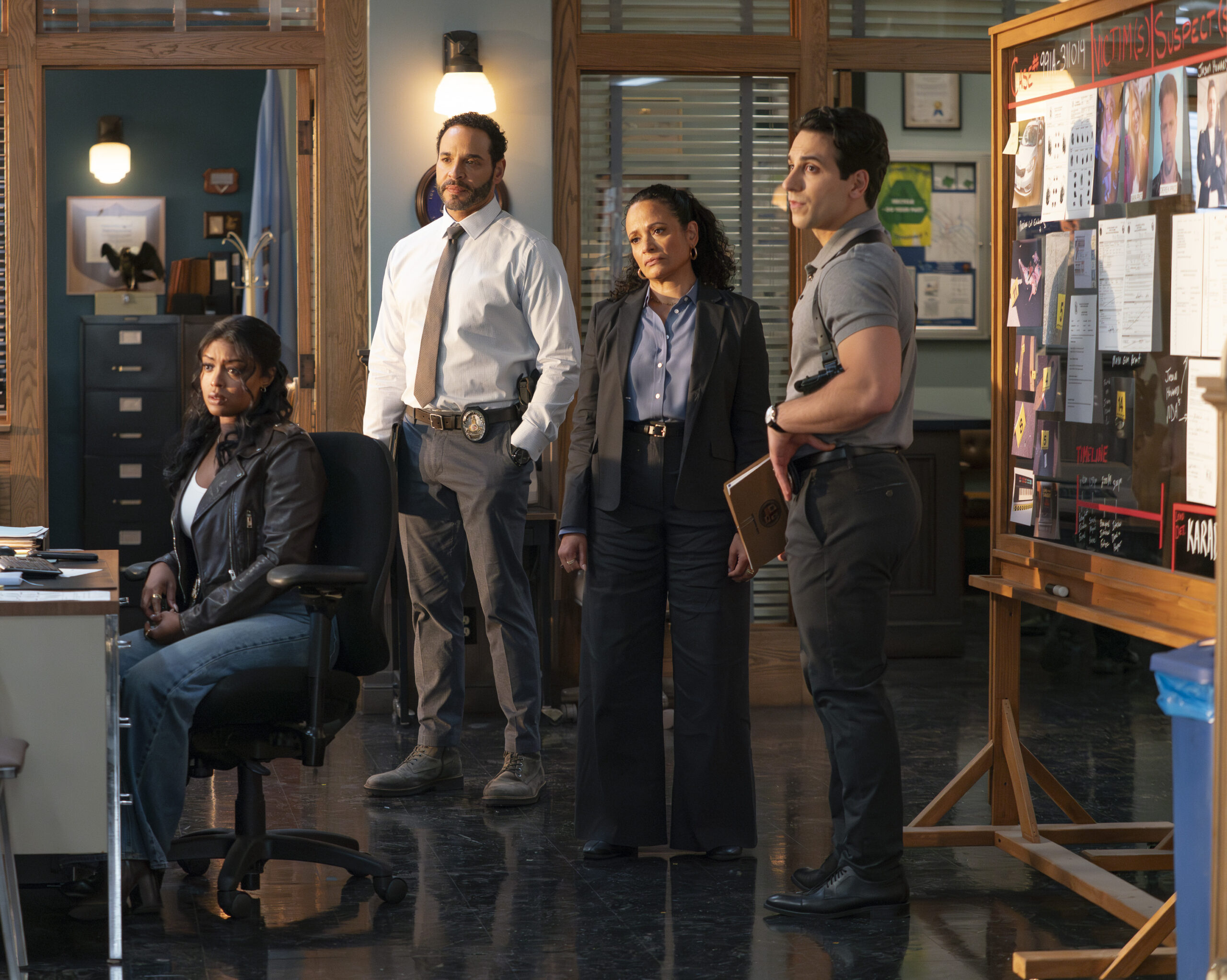 EPISODES POTENCIAIS PODENCIAIS PODENCIAIS 1 - JAVICIA LESLIE, DANIEL SUNJATA, JUDI REYES, Denise Acidies