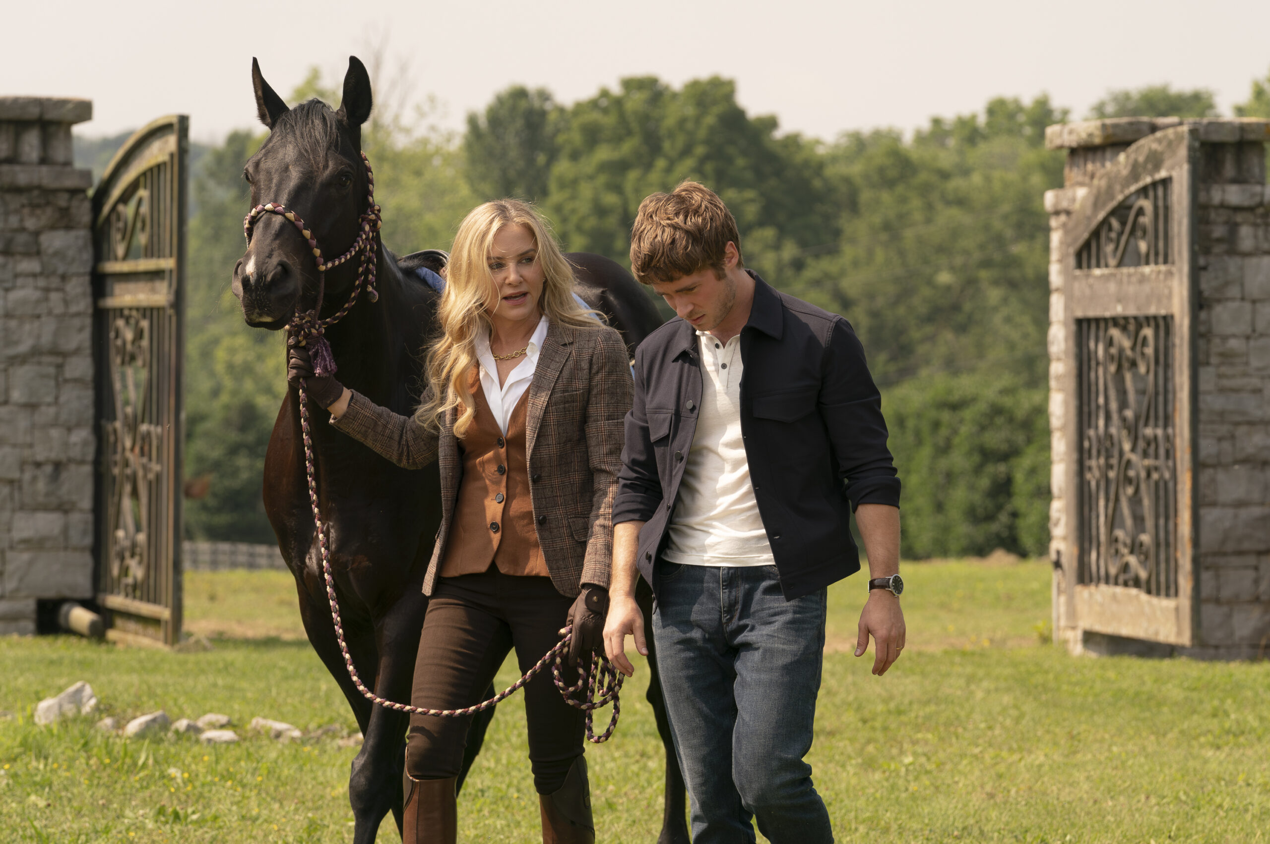 9-1-1: Nashville Season 1 Episode 1, "Pilot." | Tell-Tale TV 9-1-1: Nashville Season 1 Episode 1, "Pilot." What to Expect from 9-1-1: Nashville Season 1 Episode 1: A New Beginning