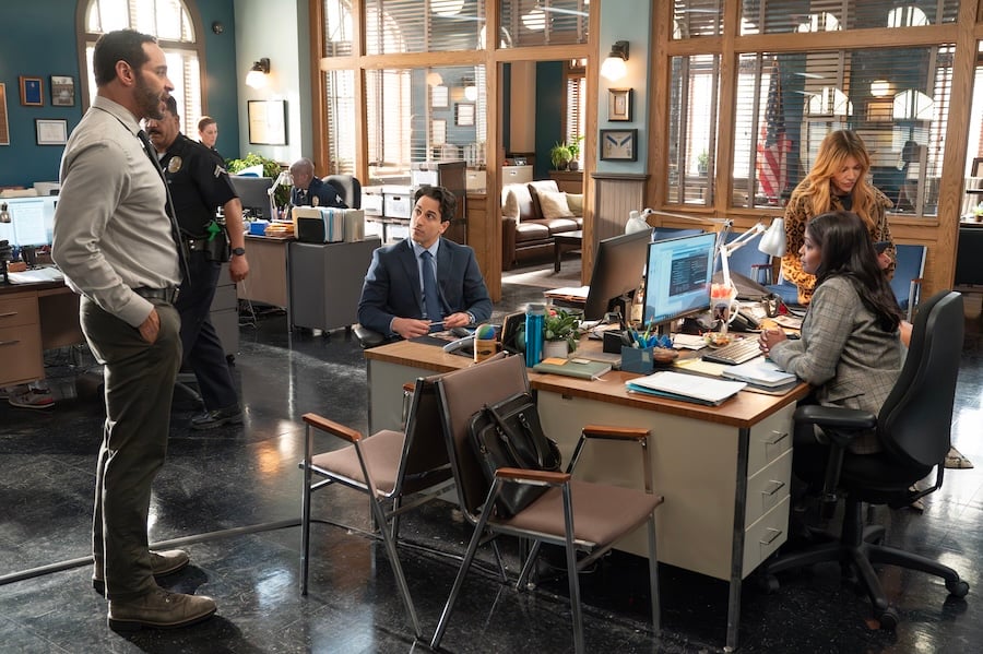 High Potential Season 1 Episode 3 DANIEL SUNJATA, DENIZ AKDENIZ, KAITLIN OLSON, JAVICIA LESLIE