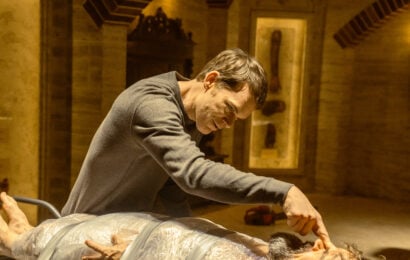 Dexter: Resurrection Season 1 Episode 10, "And Justice For All…" - (l-r) Michael C. Hall as Dexter Morgan and Peter Dinklage as Leon Prater Dexter: Resurrection Season 1 Finale Review: And Justice For All… 