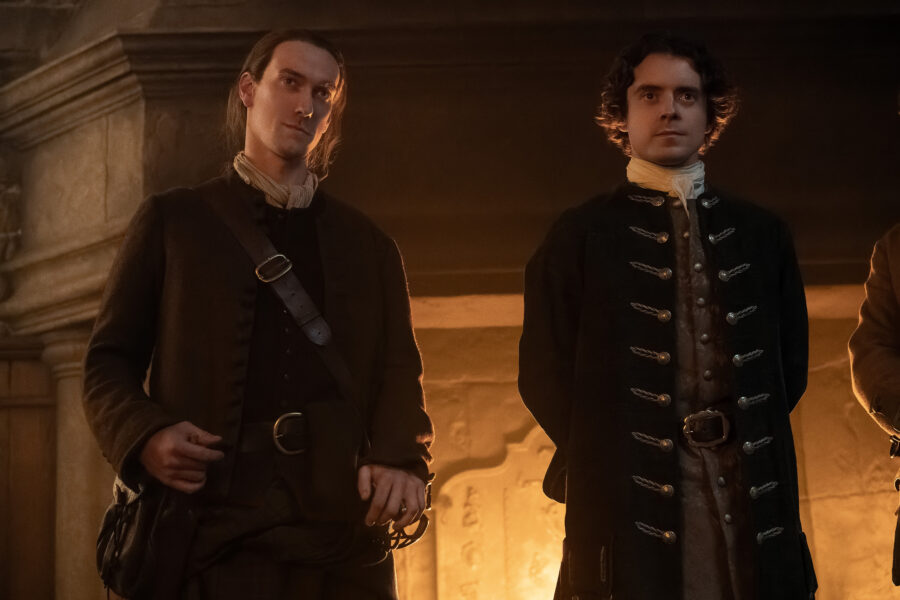 Outlander: Blood of My Blood 108 - Uma mulher virtuosa, da esquerda para a direita: Terence Rai (