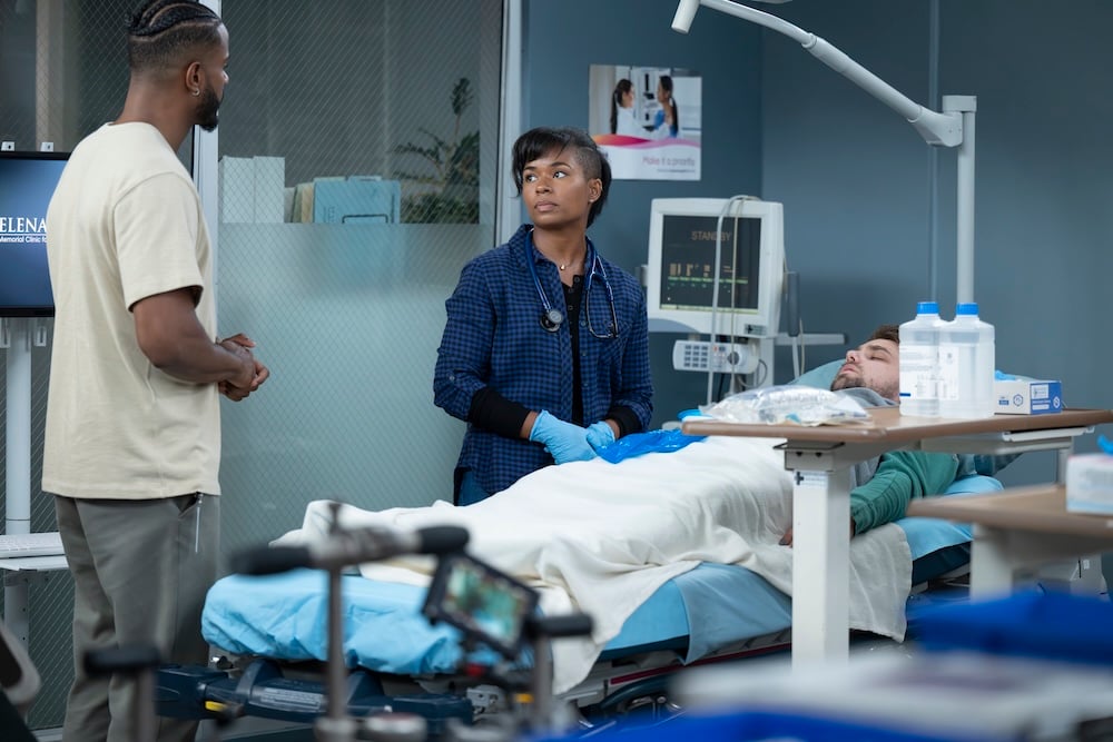Trevor Jackson, Alexis Floyd - Temporada 22 de Grey's Anatomy, episódio 1 - 
