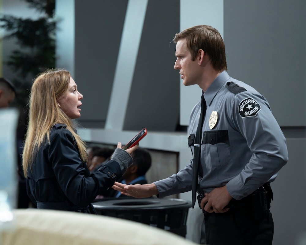 Ellen Pompeo, Micah McNeil - Temporada 22 de Grey's Anatomy, episódio 1 - 