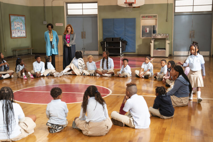 SHERYL LEE RALPH, LISA ANN WALTER | Tell-Tale TV ABBOTT ELEMENTARY “Game Night” - (Disney/Gilles Mingasson) SHERYL LEE RALPH, LISA ANN WALTER