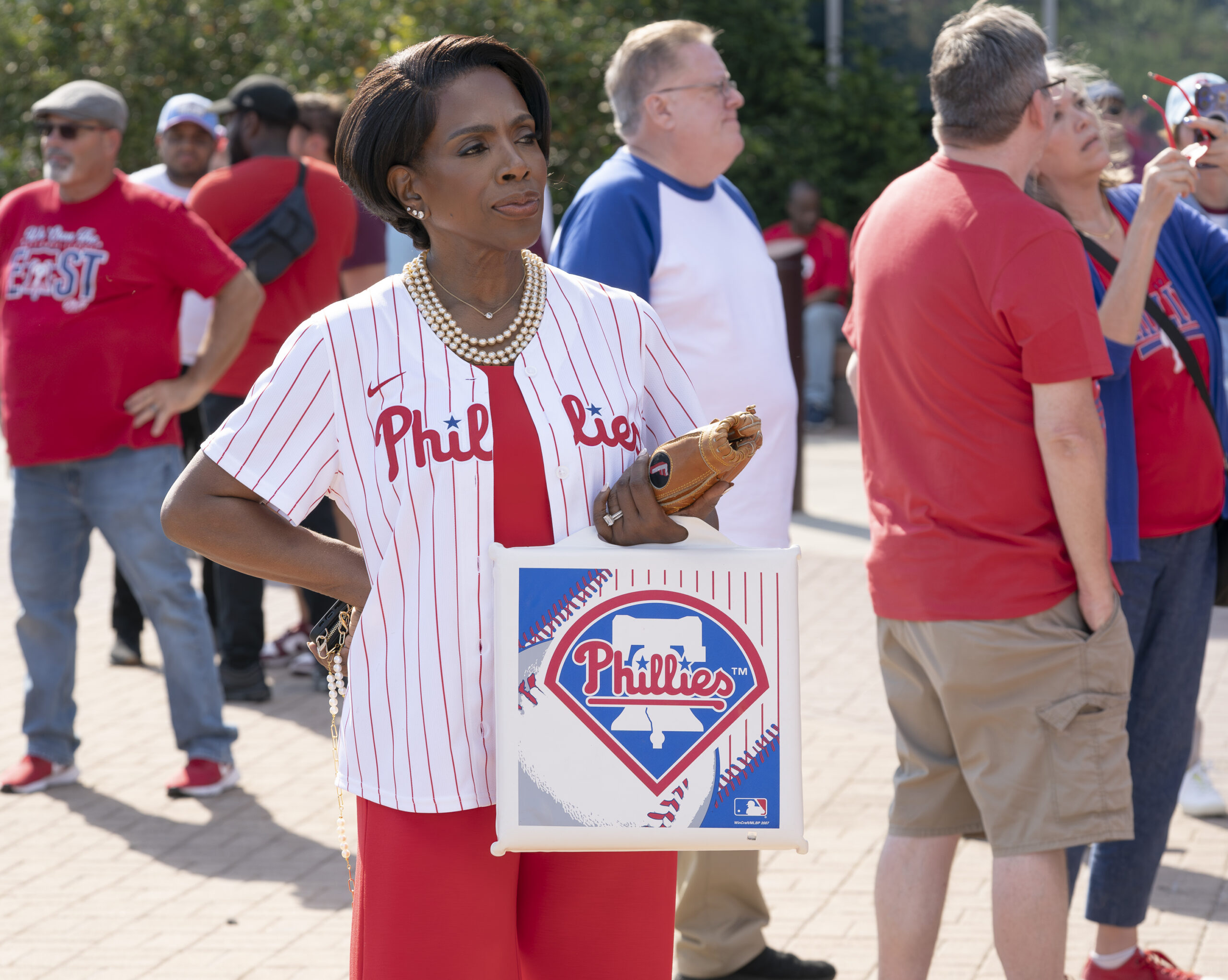 SHERYL LEE RALPH | Tell-Tale TV Sheryl Lee Ralph as Barbara on Abbott Elementary Season 5 Episode 3, "Ballgame."