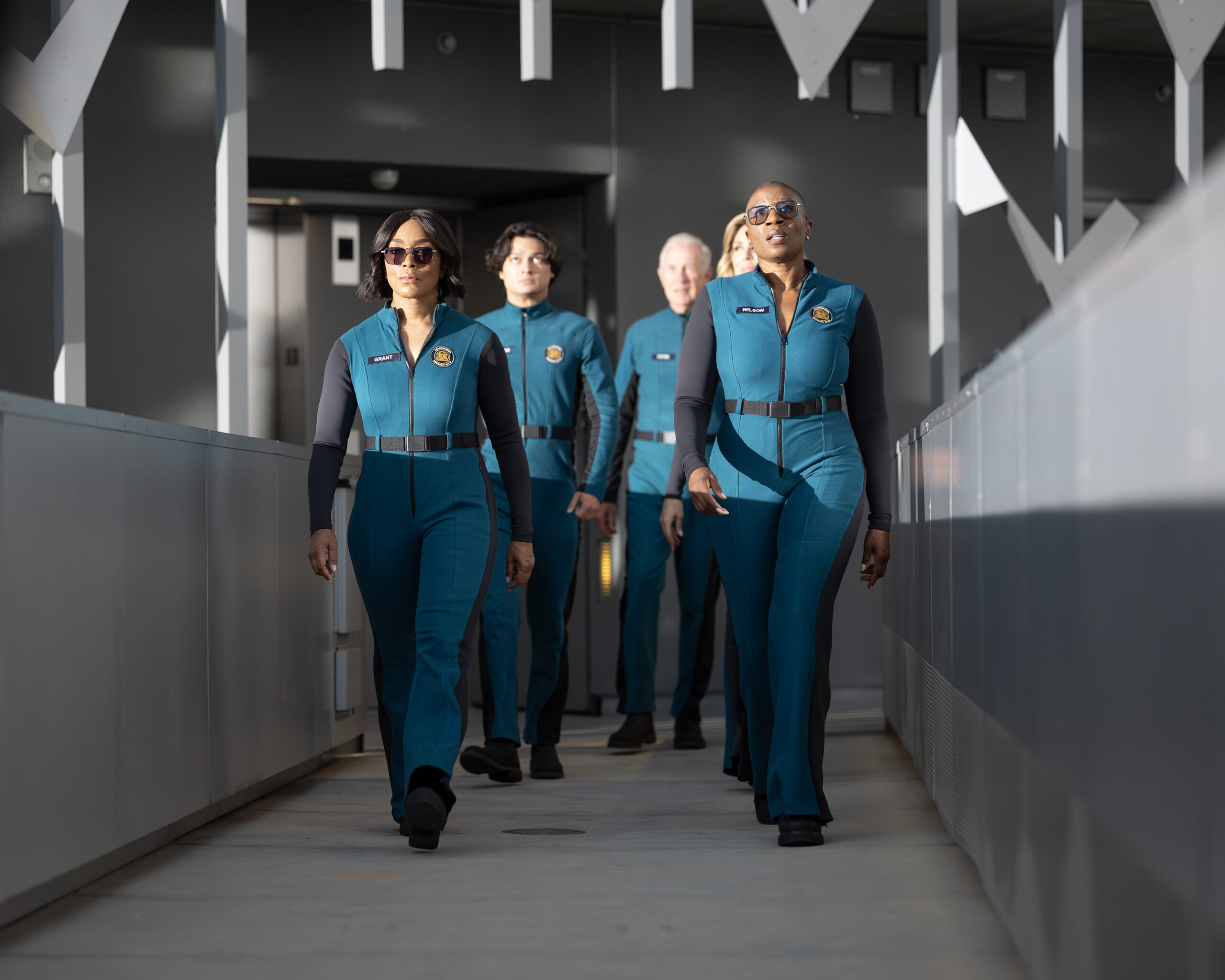 9-1-1 Season 9 Episode 2, "Spiraling" | Tell-Tale TV 9-1-1 Season 9 Episode 2, "Spiraling" -- ANGELA BASSETT, RIO MANGINI, AISHA HINDS